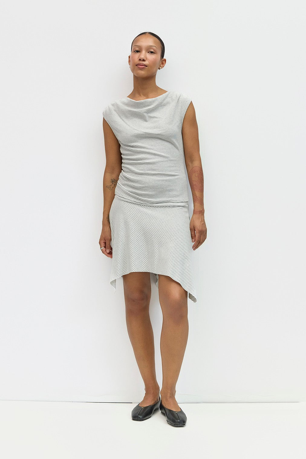 Skirts – Left On Thread