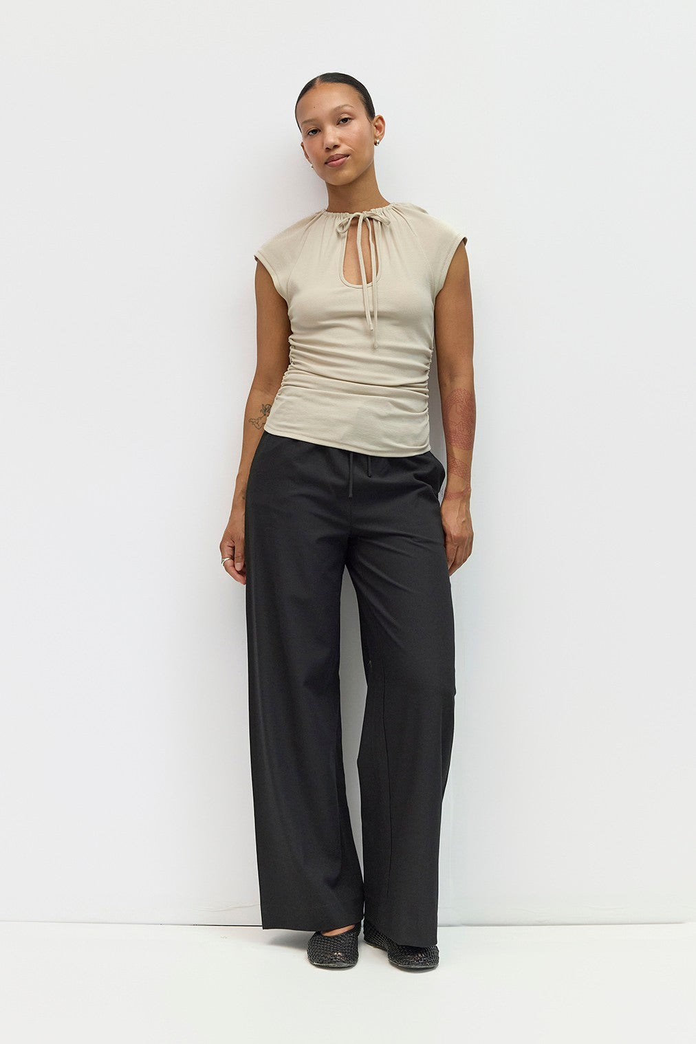 Tops – Left On Thread