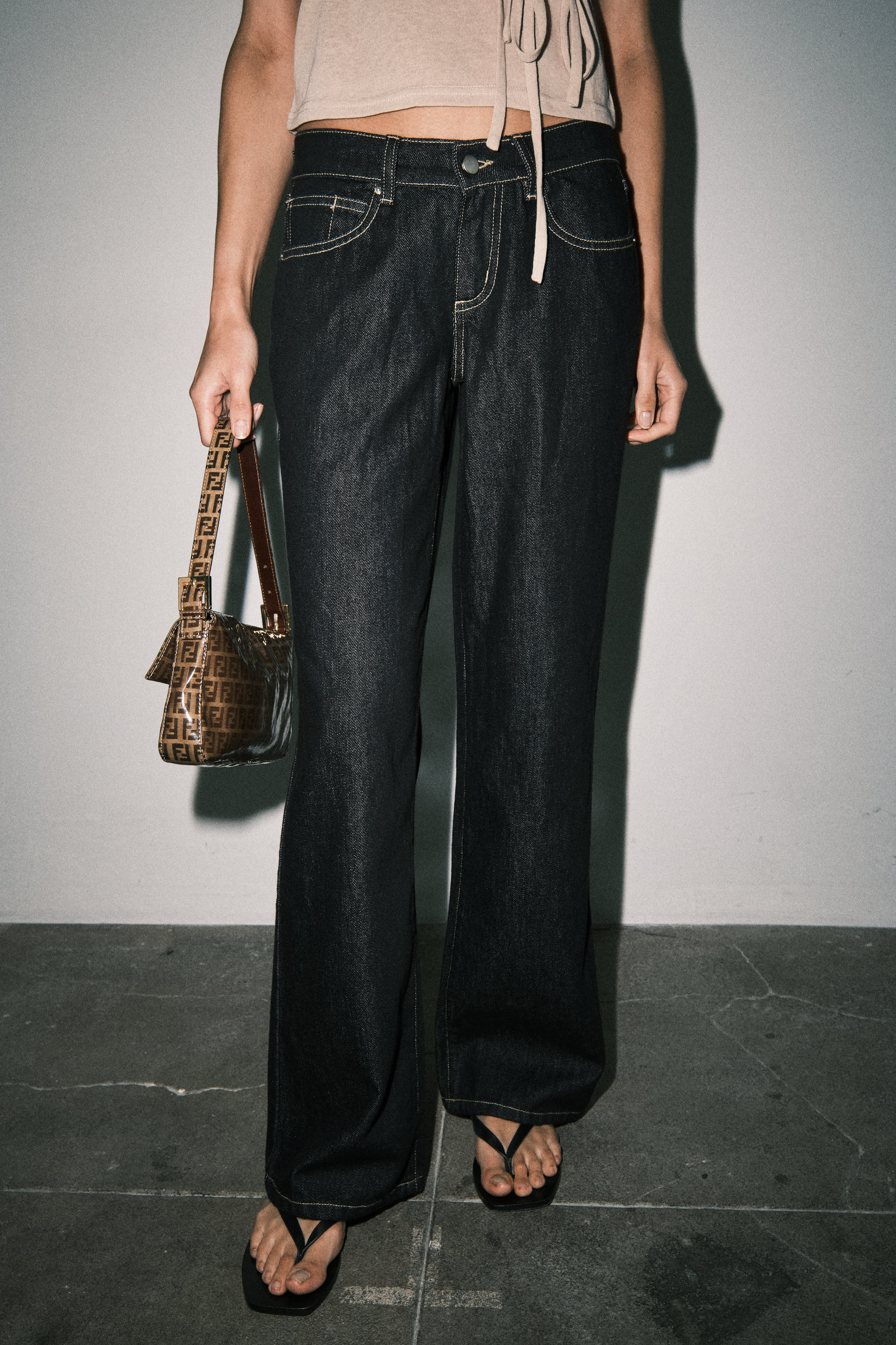 Dara Jeans