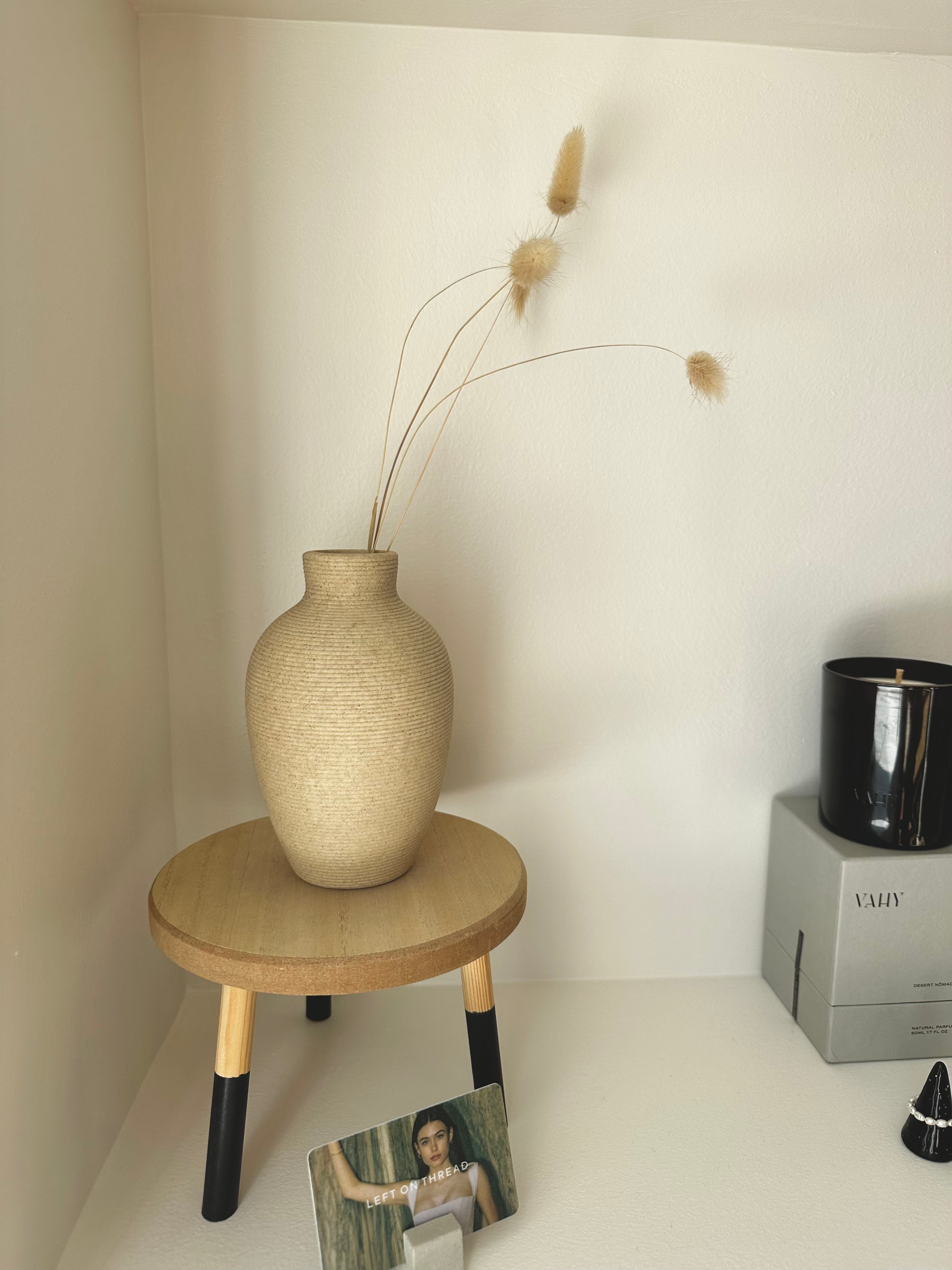 Curvy Ribbed Vase - Thumbnail 3